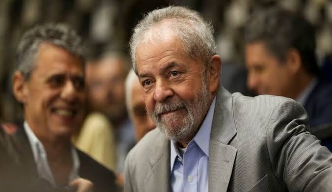 Lula viaja à Taiwan sob clima de tensão no país
