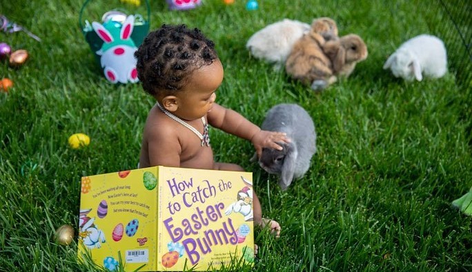 Rihanna publica fotos do seu primeiro filho celebrando a Páscoa