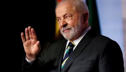 Lula promete concursos e aumento salarial para servidores públicos