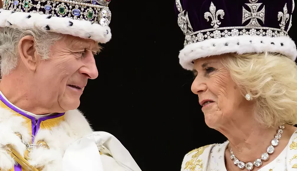 Primeiras fotos da coroação do rei Charles III é divulgada