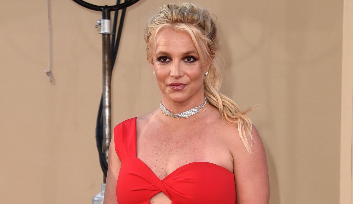 Autobiografia de Britney Spears é adiada por mencionar estrelas de Hollywood