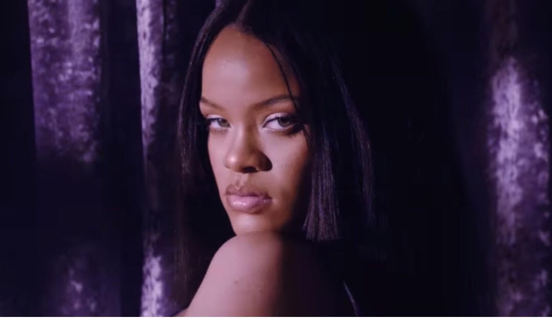 Rihanna deixa cargo de CEO da Savage x Fenty