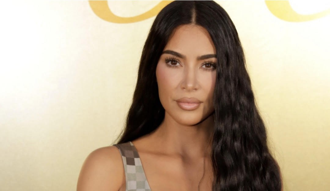 Kim Kardashian negocia comprar participação da Coty em sua marca SKKN by Kim