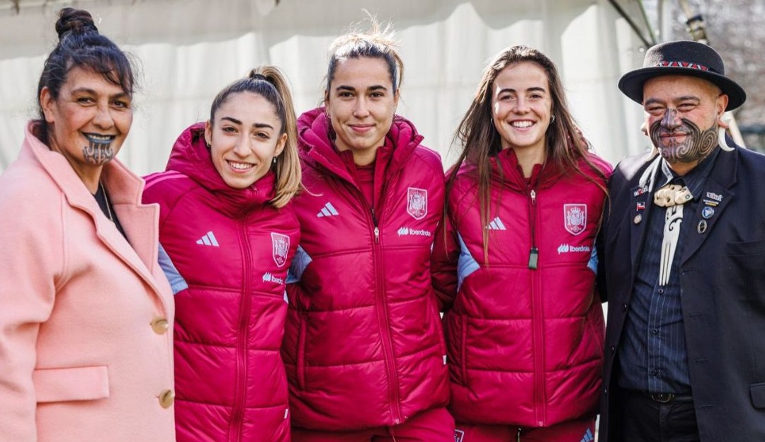 Após polêmica, seleção feminina da Espanha participa de cerimônia na Nova Zelândia