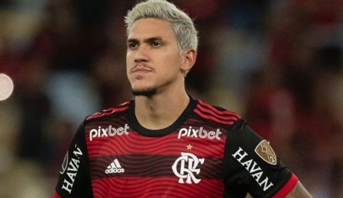 Laudo médico revela ferimento na boca de Pedro, atacante do Flamengo, após agressão 