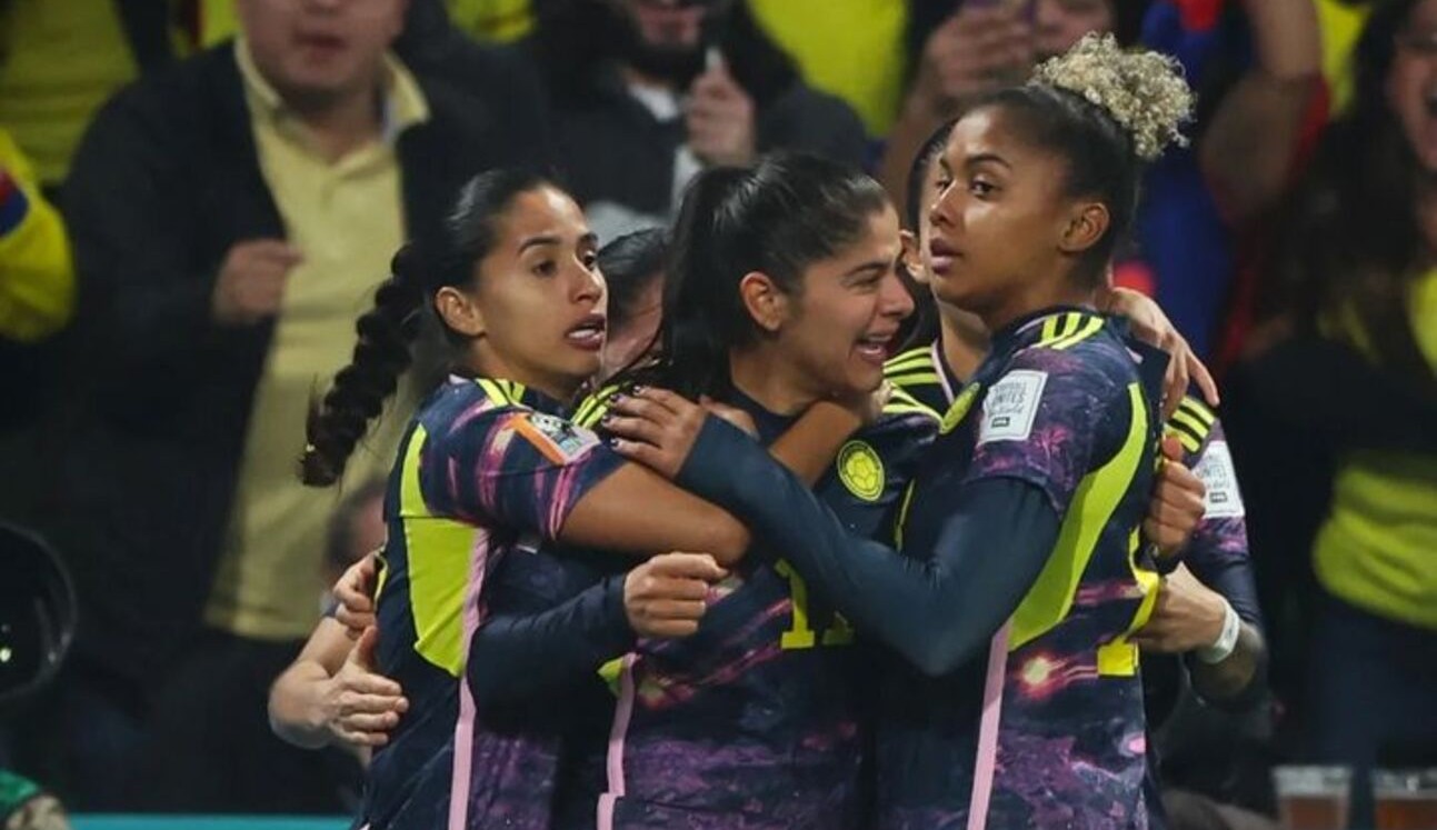 Colômbia vence Jamaica com placar magro, mas está pela primeira vez na história nas quartas de final