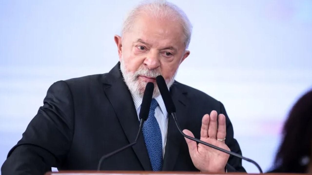 Lula marca cirurgia no quadril para o dia 29 de setembro
