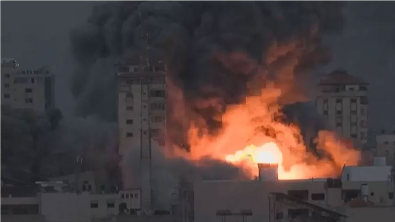 Segundo dia de conflito no Oriente Médio é marcado por novas explosões