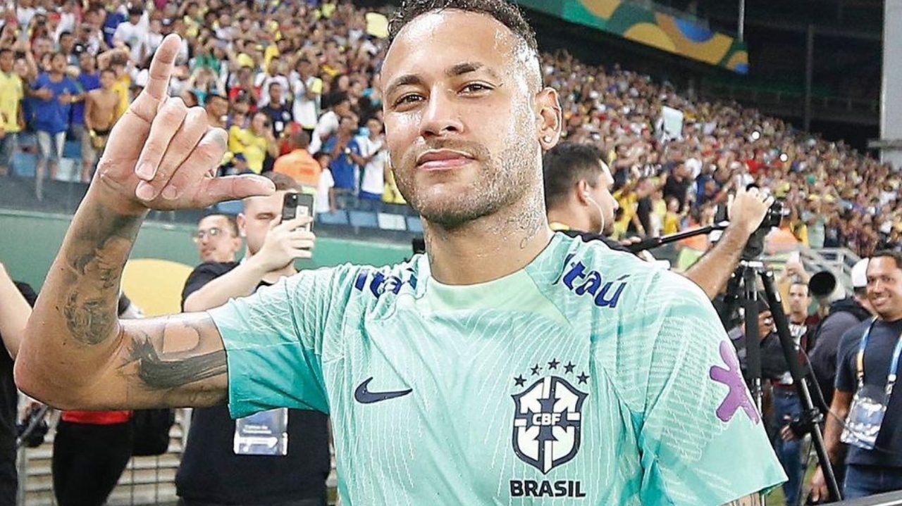 Neymar participa de noitada seis dias após nascimento da filha
