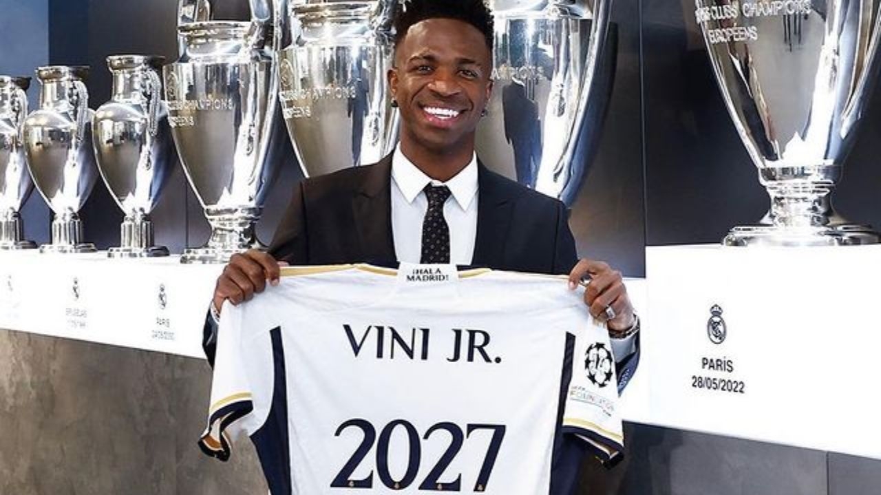 Real Madrid anuncia a renovação de contrato do Vinicius Jr