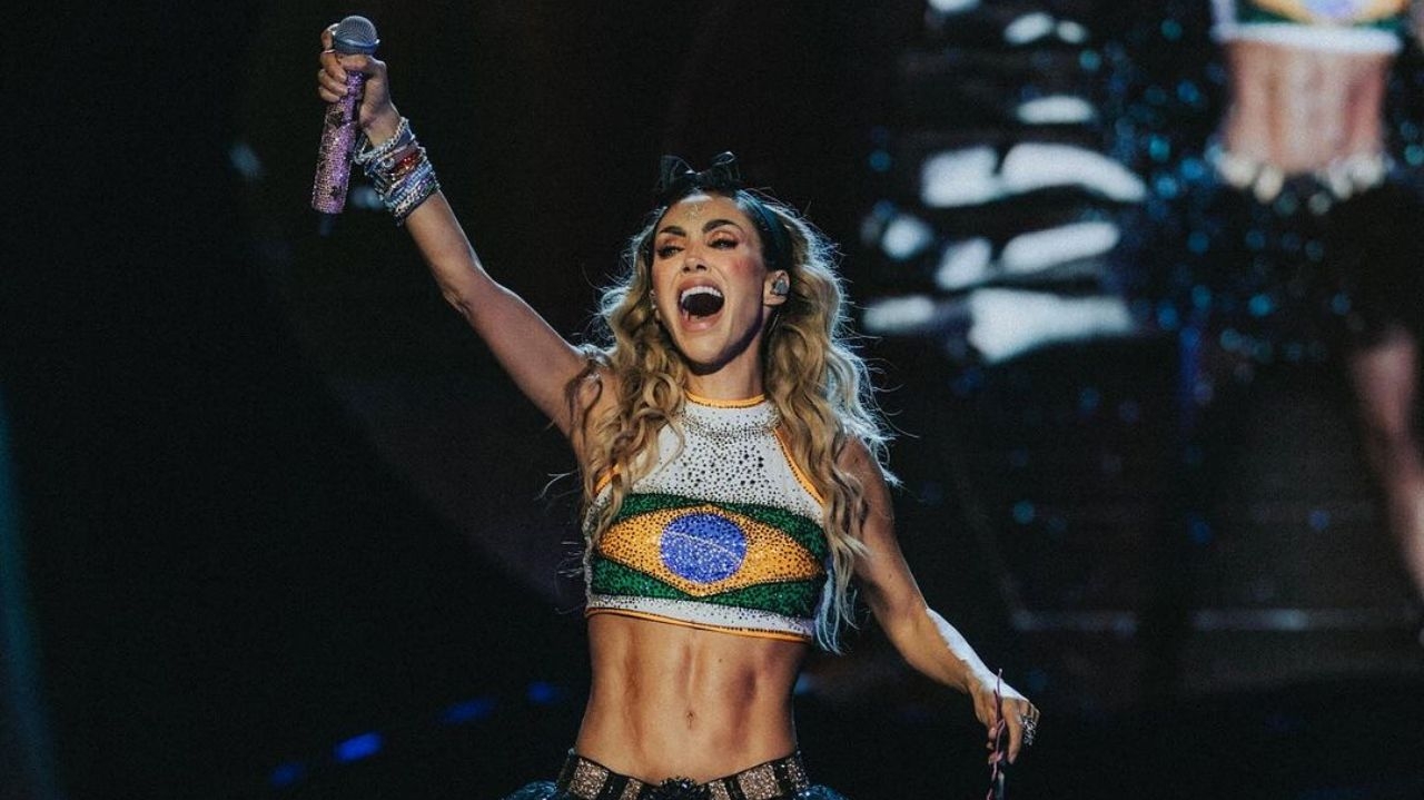 Anahí regresa a los escenarios para el último show de RBD en Brasil