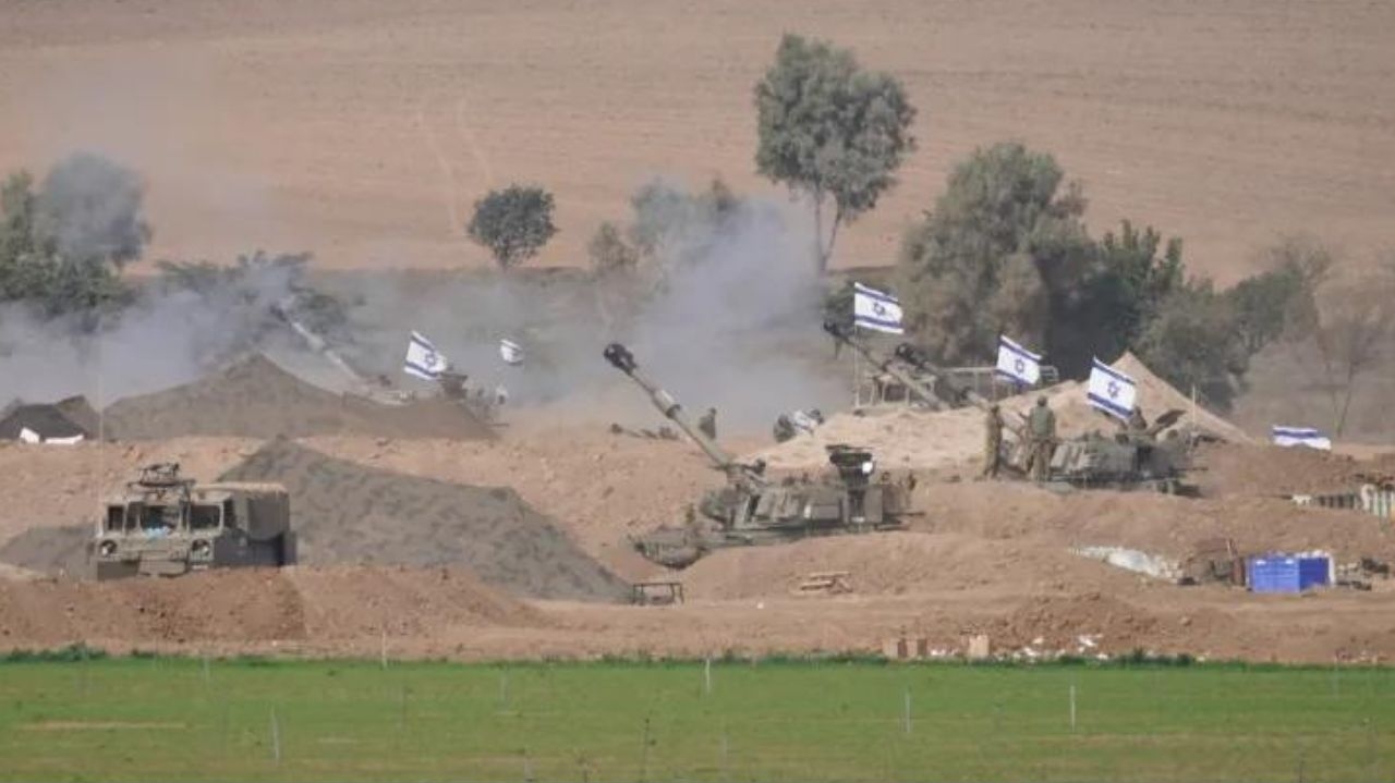 Israel avança em direção ao sul de Gaza e intensifica bombardeios