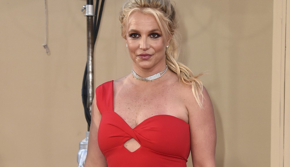 'Está com cara de pai' diz Britney Spears sobre seu namorado 