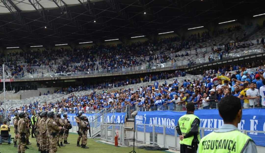 Cruzeiro começa a cumprir punição de 5 jogos com portões fechados