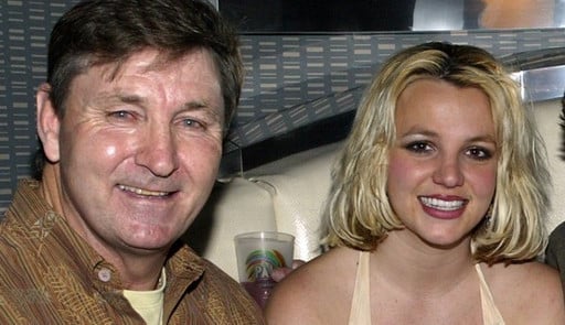 Pai de Britney Spears diz que tutela da cantora deveria ser elogiada