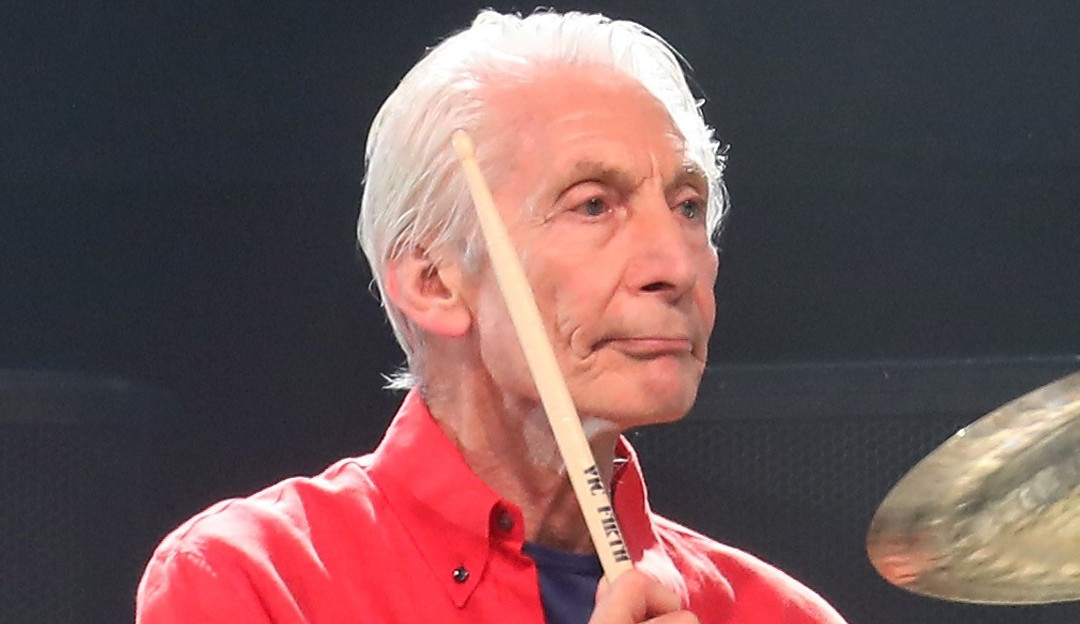 Charlie Watts, do Rolling Stones, morre aos 80 anos
