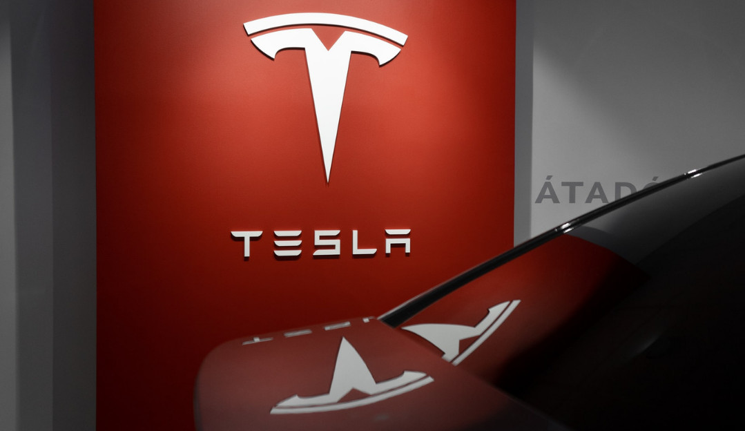 Tesla de Elon Musk torna-se trilionária após locadora automobilística Hertz adquirir 100 mil carros elétricos