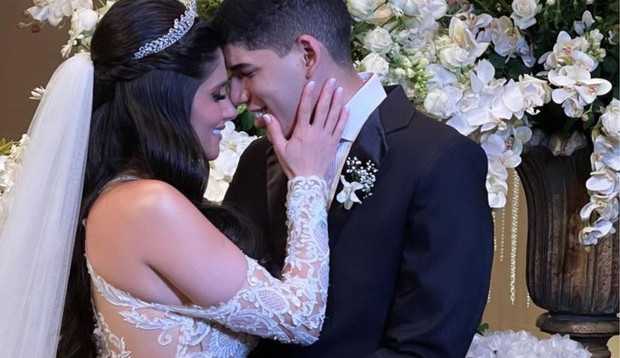 Zé vaqueiro e Ingra Soares de casam em Fortaleza com transmissão pelas redes sociais