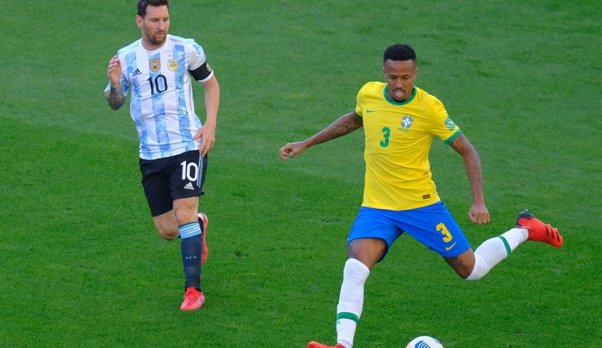 Brasil enfrenta Argentina em clássico que promete emoção mesmo com destinos encaminhados