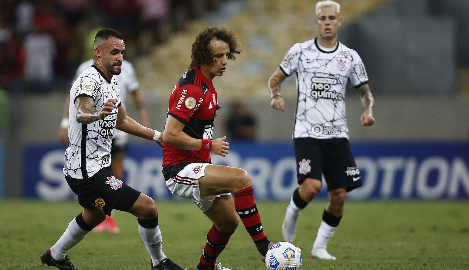 Flamengo volta a jogar bem e Renato Gaúcho declara: 'Os dois times têm condições de levar a taça'