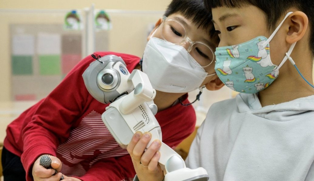 Seul usa robôs como assistentes para ajudar professores da pré-escola a educar alunos