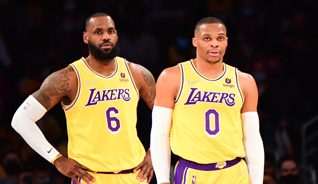 Apesar dos 34 pontos de LeBron James, Lakers perdem para os Suns