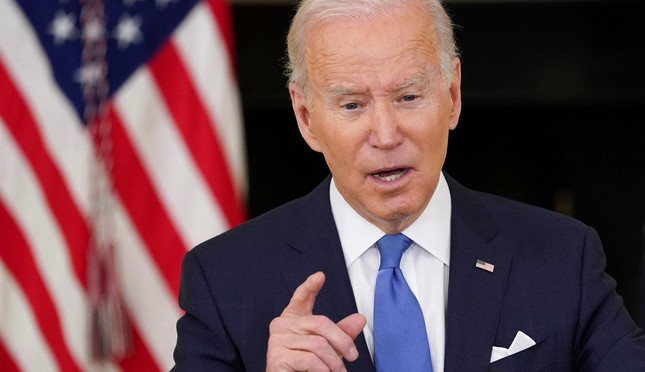 Presidente Biden enaltece triunfo na produção de suprimentos, mas não esquece dos problemas