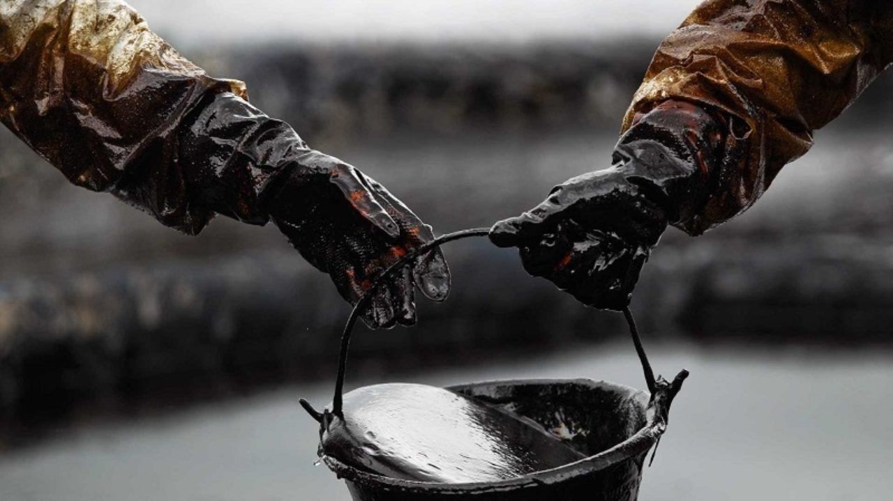 Preços do petróleo disparam nos mercados europeu e americano 