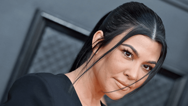 Kourtney Kardashian revela como mantém o estilo impecável após a chegada do bebê
