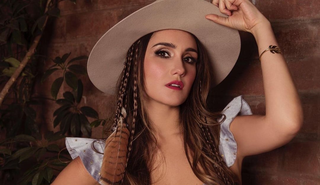 Após lançar funk Dulce Maria gravou música com Flay e Ferrugem