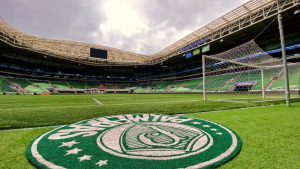 Palmeiras rescinde parte do contrato com empresa responsável pelo gramado do Allianz