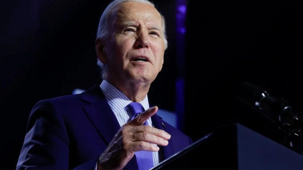 Protestantes pró Palestina manifestam durante comício de Joe Biden