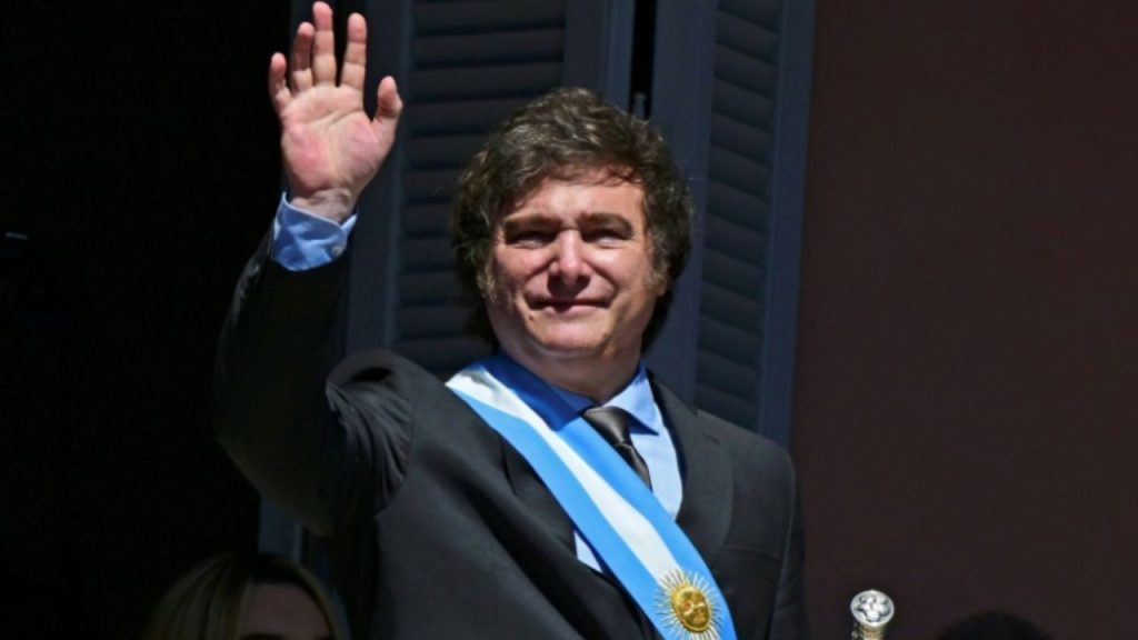 Crise política na Argentina: paralisação geral desafia o governo de Javier Milei