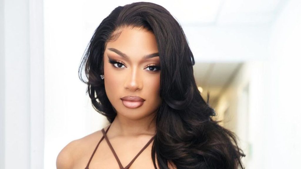 Fãs de Nicki Minaj vazam a localização do cemitério onde a mãe de Megan Thee Stallion está enterrada