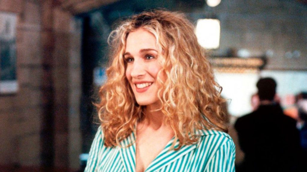 Look usado por Sarah Jessica Parker em “Sex and The City” é leiloado