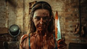 ‘Alice no País das Trevas’: slasher baseado em clássico infantil ganha trailer e data de estreia