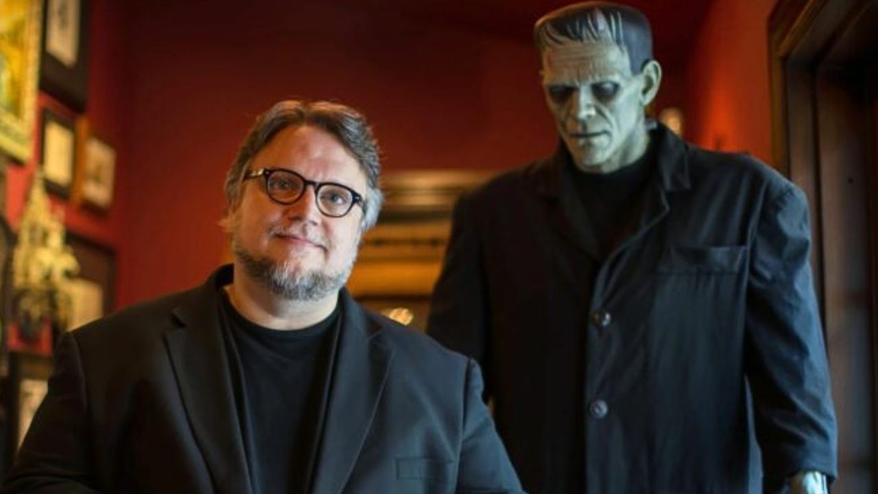 Guillermo del Toro e Frankenstein em foto promocional. (divulgação/IMDB)