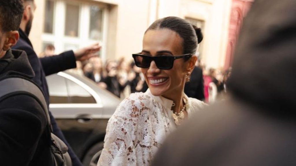 Silvia Braz vai a Paris para desfile da Dior Silvia Braz vai a Paris para desfile da Dior