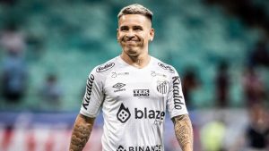 Santos propõe transferir parcela da dívida de Soteldo ao Grêmio