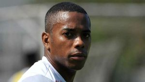 Defesa de Robinho contesta pedido de cumprimento de pena no Brasil