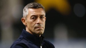 Bragantino renova contrato de Pedro Caixinha