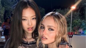 Música de The Weeknd, Jennie e Lily Rose é sucesso no Spotify Global