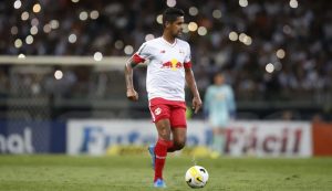 Santos anuncia Aderlan, ex-RB Bragantino, como novo reforço para 2024