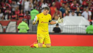 Rafael Cabral recusa oferta do Santos, mas se diz grato ao Peixe