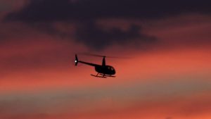 Continuam as buscas aos tripulantes do helicóptero R44 desaparecido