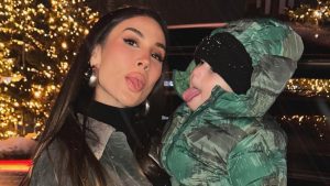 Bianca Andrade aproveita seu filho e diverte-se em balada em Paris