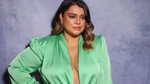 Preta Gil comemora cura de câncer de intestino em missa na Bahia