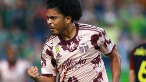 Flamengo busca contratação de Evander