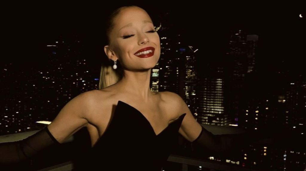 Ariana Grande lança clipe de “Yes, and?”