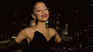Ariana Grande lança clipe de “Yes, and?”